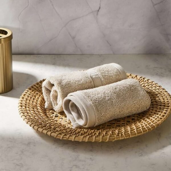 Welspun SPA Collection Hand Towels – Exquisite Softness for Your Hands (550 GSM)